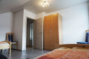 2 bedrooms, free WiFi, bed sheets