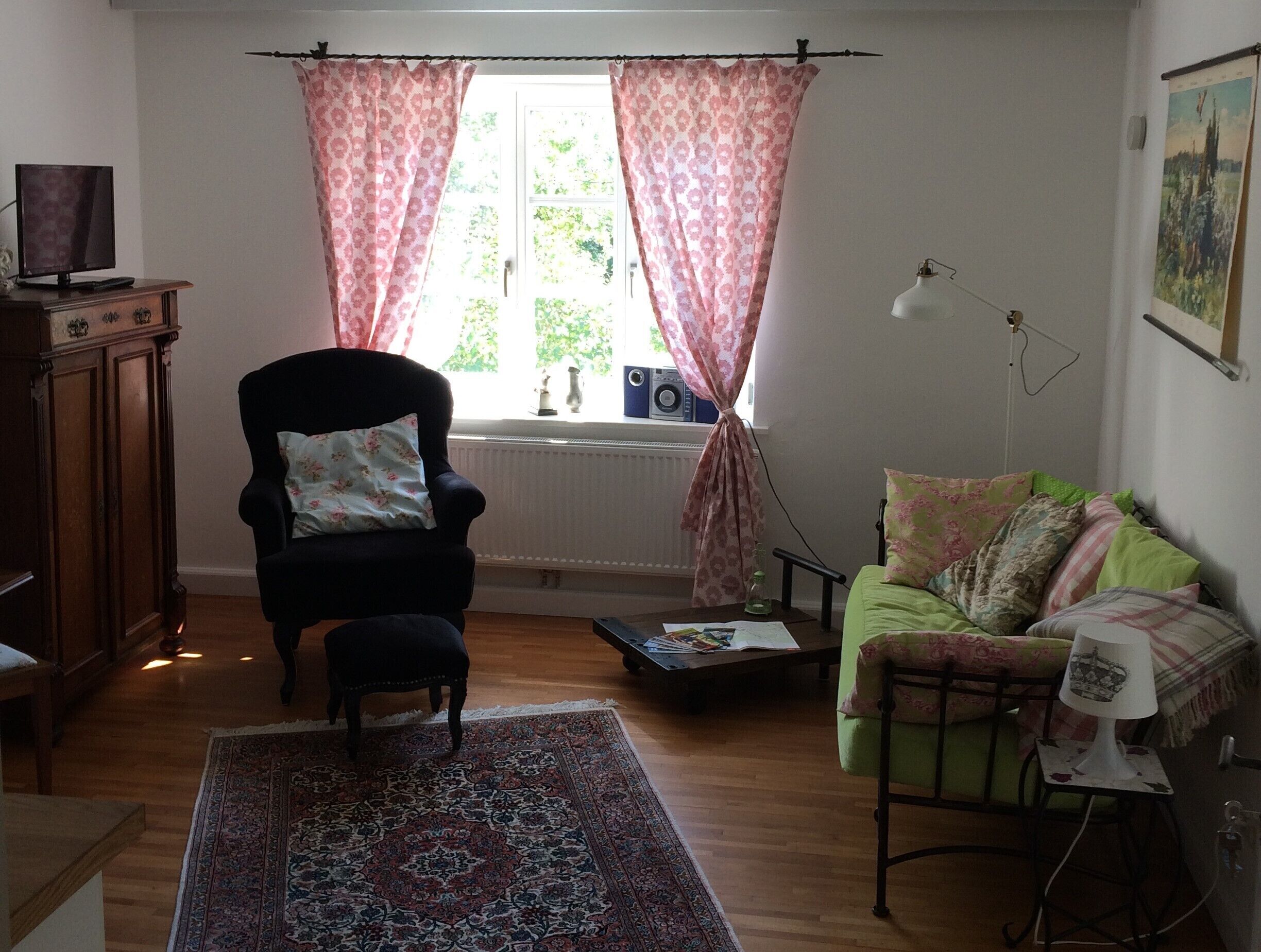 Wohnzimmer in "Himmelblau" - living room in "Himmelblau"