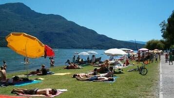 Beach nearby, sun loungers