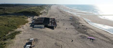 Plage à proximité, chaise longue