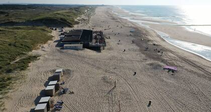 Allergy-friendly FH with gigabit internet, beach cabin and swimming pool