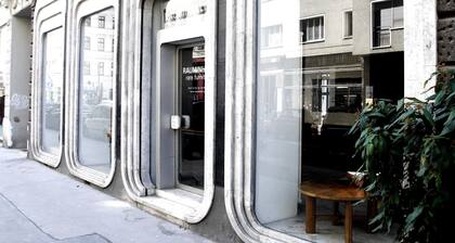 CITY CENTER APARTMENT | OPERA | little Asia