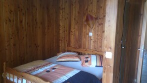 2 bedrooms, iron/ironing board, travel crib, free WiFi