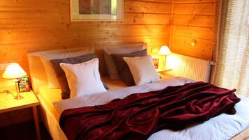 7 bedrooms, in-room safe, travel cot, free WiFi