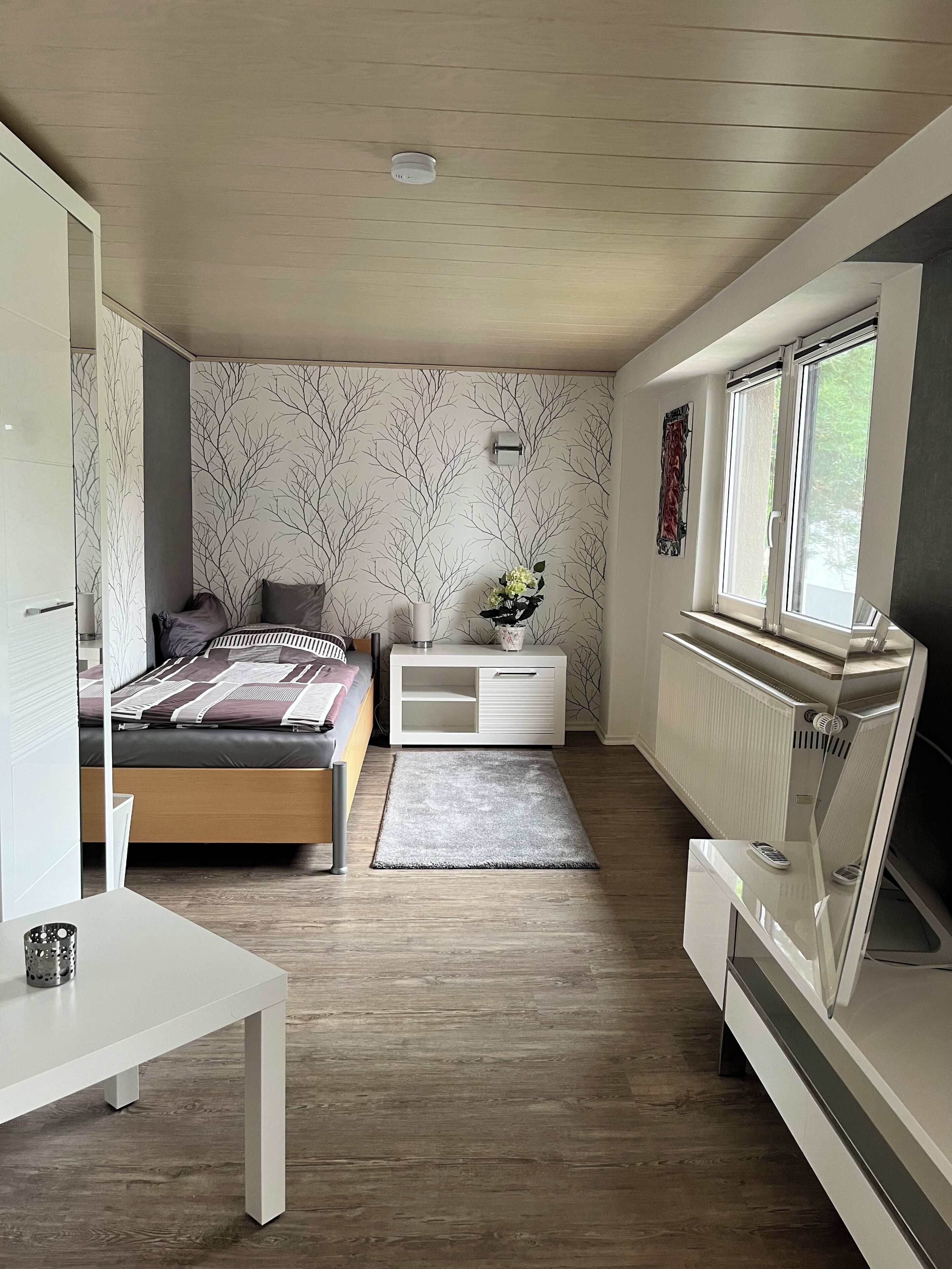 3 Schlafzimmer, schallisolierte Zimmer, Bügeleisen/Bügelbrett