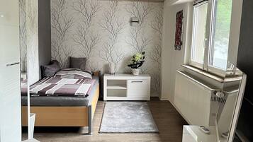 3 Schlafzimmer, schallisolierte Zimmer, Bügeleisen/Bügelbrett