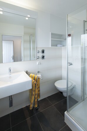 Douche, séchoir à cheveux