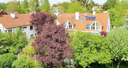 Apartment in a great location with a beautiful balcony, close to Ammersee