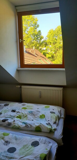 1 chambre, fer et planche à repasser, Wi-Fi, draps fournis