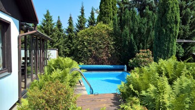 Detached holiday home with exclusive pool use close to Dresden