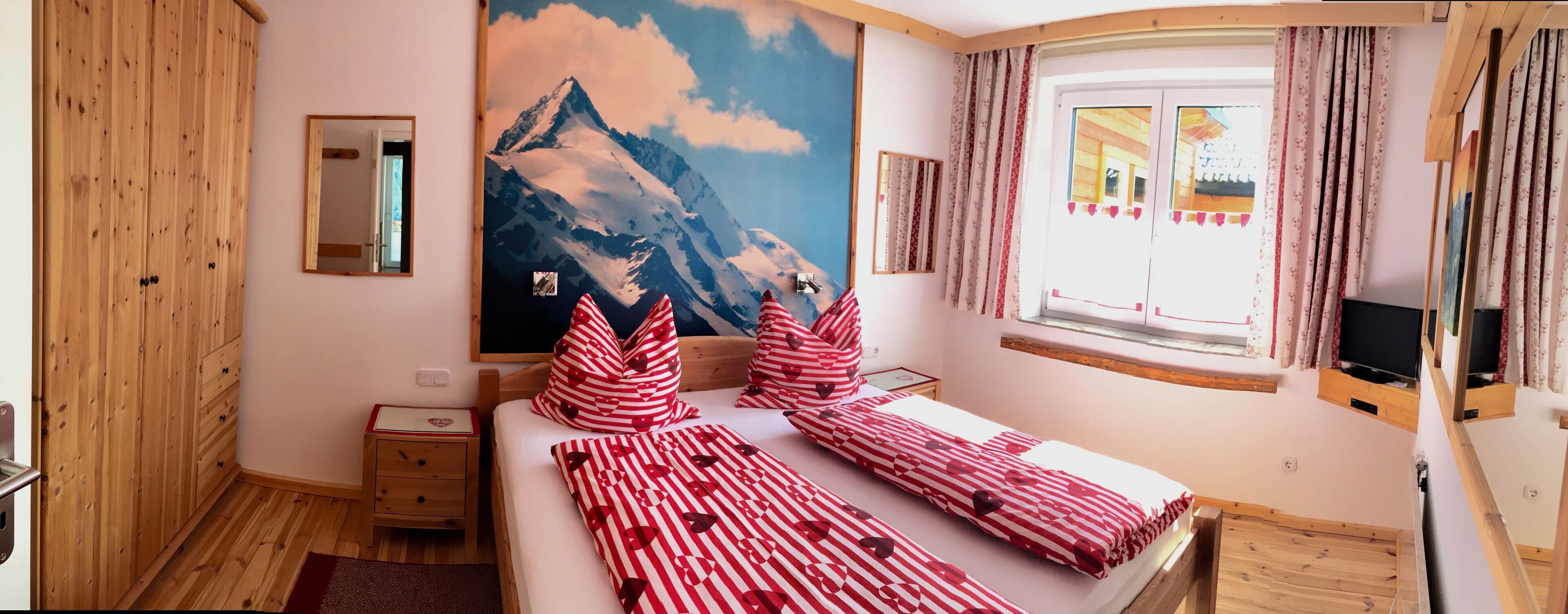 1 bedroom, free WiFi, bed sheets