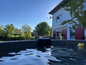 Pool - Luxurious vacation home directly on the Ems-Jade Canal Sauna, hot tub, whirlpool, fireplace (Wilhelmshaven)