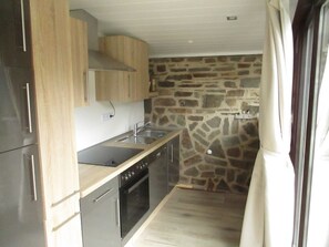 Réfrigérateur, four, plaque de cuisson, lave-vaisselle