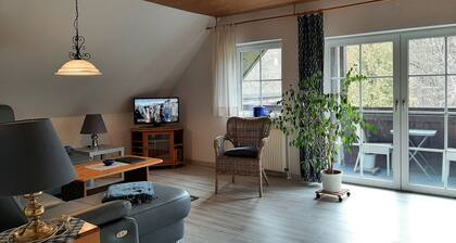 Top Fewo in kleiner Anlage, 4 Sterne, 2-5 Pers. 75qm, Balkon, 2 Schlafz. W-lan