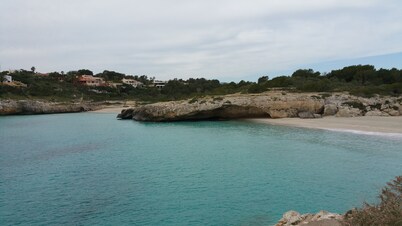 Villa on 2 beautiful bays with sandy beach, heated pool, ideal for. children