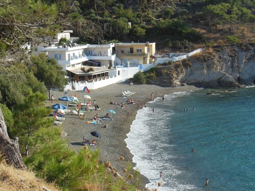 Family-friendly oasis near the beach