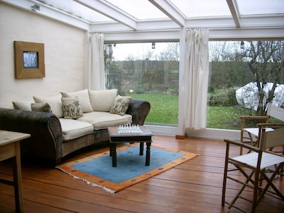 Complete apartment with garden use