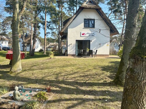 Charming fisherman's cottage on the Szczecin Lagoon on a large plot.
