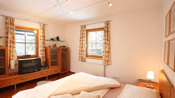 3 Schlafzimmer, Bügeleisen/Bügelbrett, WLAN, Bettwäsche