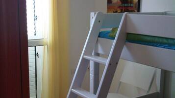 2 sovrum, strykjärn/strykbräda, gratis wi-fi och sängkläder