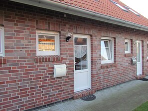 Exterior detail - Comfortable holiday home **** (incl. W-Lan) in the best location of Carolinensiel (Carolinensiel)