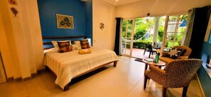 Coffres-forts dans les chambres, fer et planche à repasser