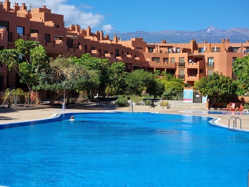 Casa Soleada close to sea + beach, 2 pools, terrace, sea views,TV, Wifi