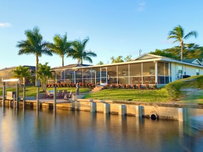 Villa Mangoo . Home in Paradise