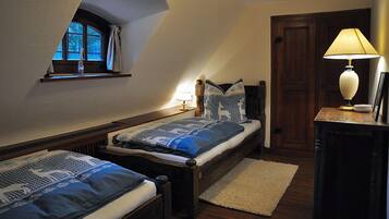 3 makuuhuonetta, silitysrauta/-lauta, vauvan matkasänky, ilmainen Wi-Fi