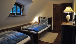 3 makuuhuonetta, silitysrauta/-lauta, vauvan matkasänky, ilmainen Wi-Fi