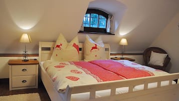 3 makuuhuonetta, silitysrauta/-lauta, vauvan matkasänky, ilmainen Wi-Fi