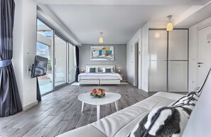 5 habitaciones, tabla de planchar con plancha y wifi gratis 