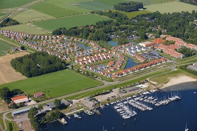 Corner house 3 bedrooms on the Grevelingen Sea in the park Aquadelta, free Wi-Fi