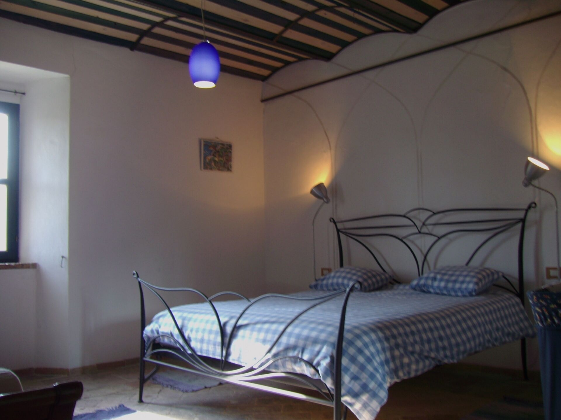 3 多间卧室、熨斗/熨衣板、WiFi、床单