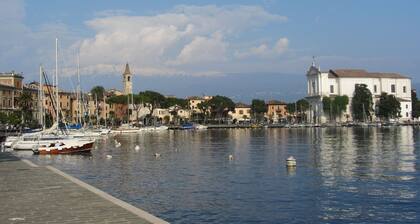 Apartment with air conditioning, sea view, swimming pool, Wi-Fi, quiet hill, parking.