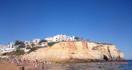 Wunderschöne Villa in Carvoeiro, Meerblick, Strand in Laufnähe, sehr ruhig