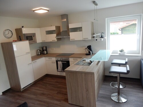 TOP!!! Headquarters u. quiet location, modern DHH, garden, 5 * level, WiFi, bicycles