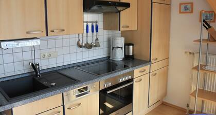 Close to the beach on 2 floors, free WiFi