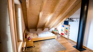 4 bedrooms, iron/ironing board, travel crib, free WiFi