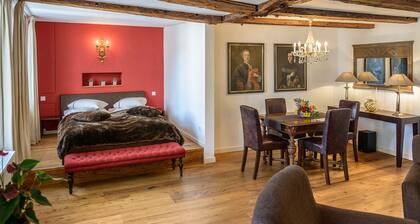 Romantic old town apartment