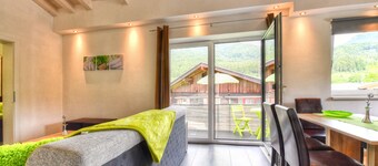 Wunderschöne neue Ferienwohnung  fur 2-7 personen. 4 Edelweiss