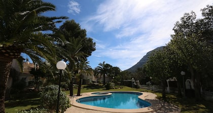 maison climatisée avec piscine -  idéale vacances en famille - WIFI