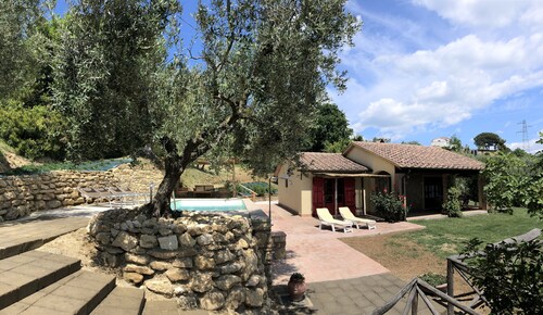 Romantic comfortable house with view upon the sea, dishwasher, washing maschine