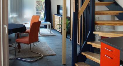 Living kolmella tasolla - 2,5 huoneen paritalohuoneisto terassilla ja yksityinen pääsy