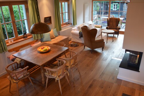 Maison de campagne moderne conviviale et familiale