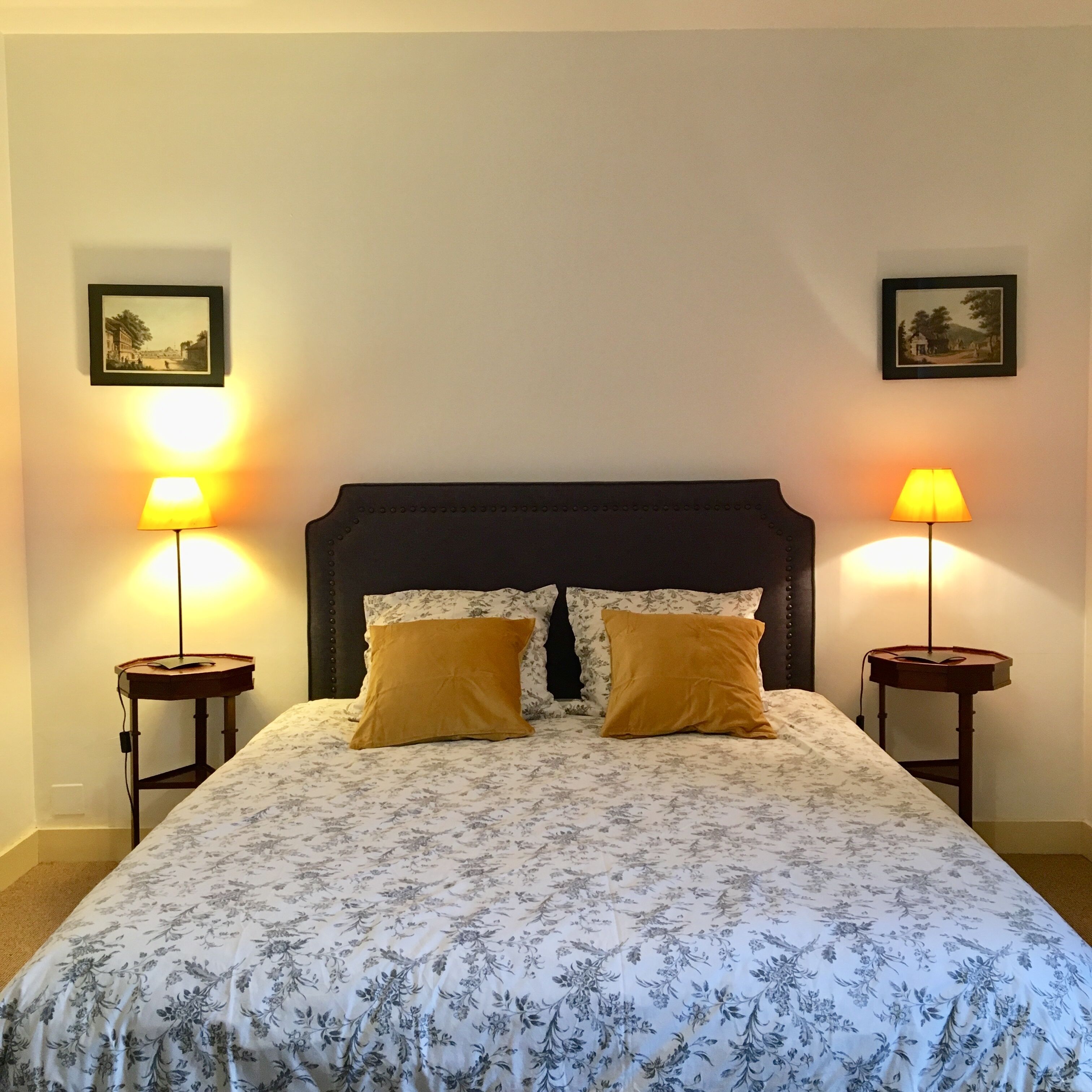 4 chambres, fer et planche à repasser, lit parapluie, Wi-Fi gratuit