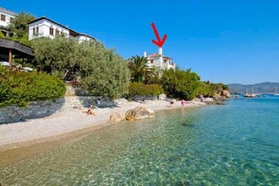2-room apartment on the beach with garden for 5 people