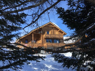 CHALET 8 PEOPLE 80 M2 GROUND FLOOR AT THE FOOT OF THE SLOPES