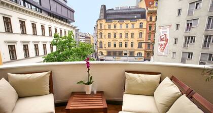 BALCONY-OASIS CITY CENTER