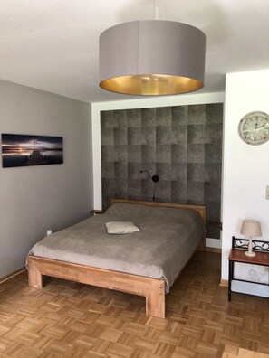 Lit parapluie, Wi-Fi gratuit, draps fournis